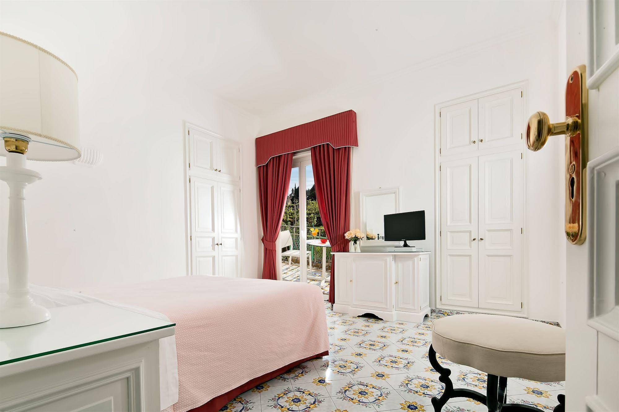 Hotel Canasta Capri Kültér fotó