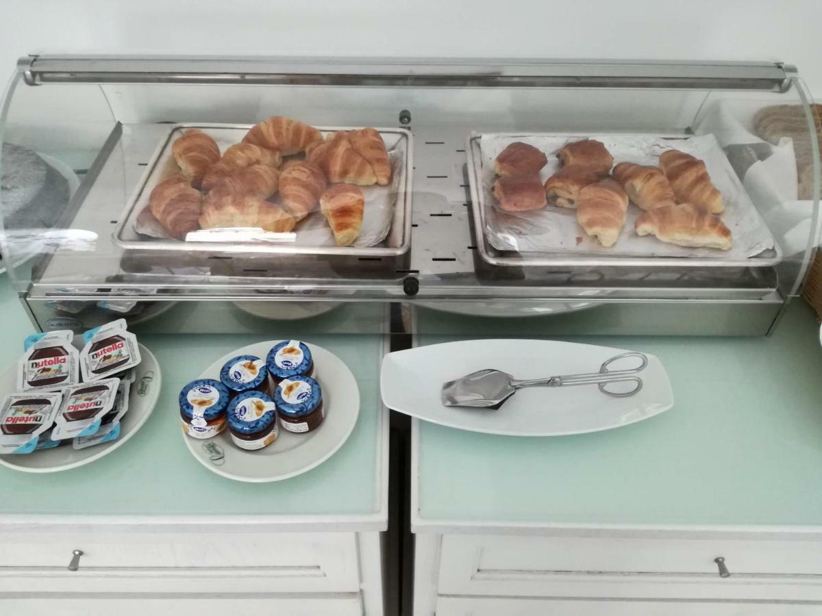 Hotel Canasta Capri Kültér fotó